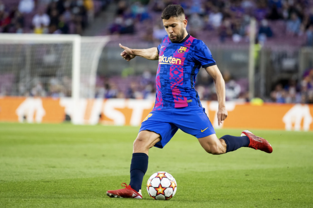 Überforderte im ersten Durchgang Kiew mit seinen hohen Hereingaben: Jordi Alba. Foto: Víctor Salgado - FC Barcelona