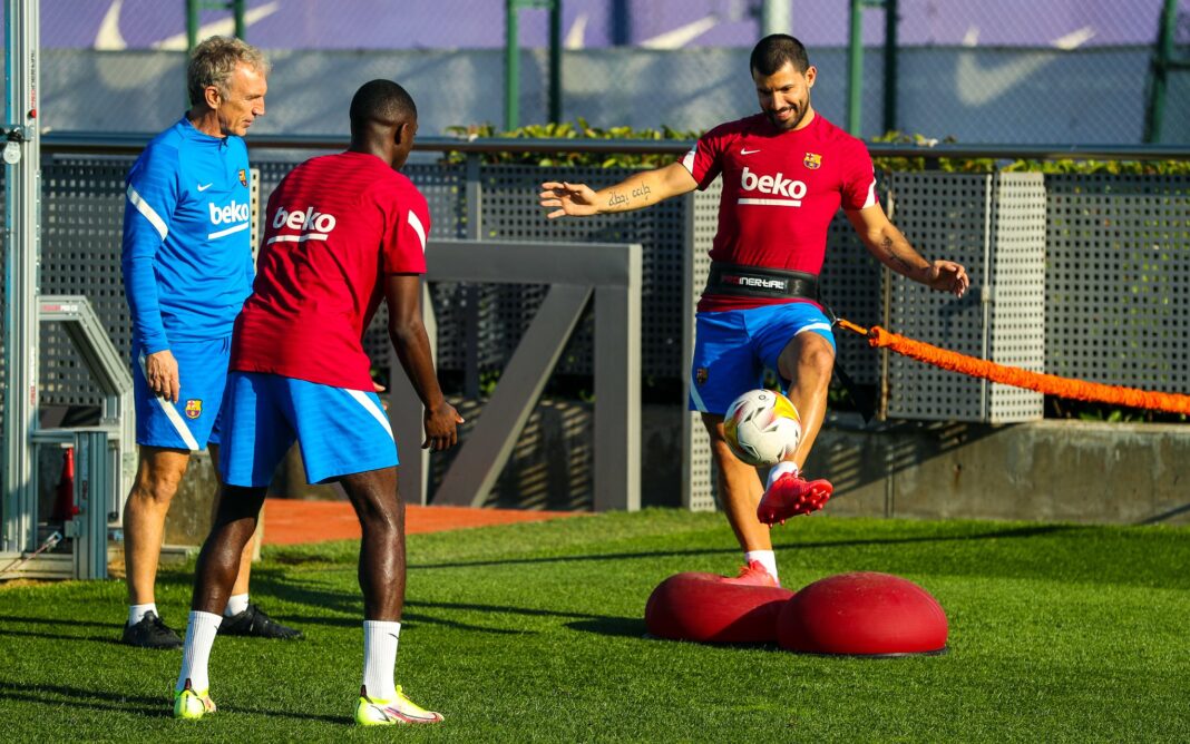 Rückkehr ins Training: Ousmane Dembélé und Sergio Agüero mischten am Montag erstmals wieder mit. - Foto: FC Barcelona