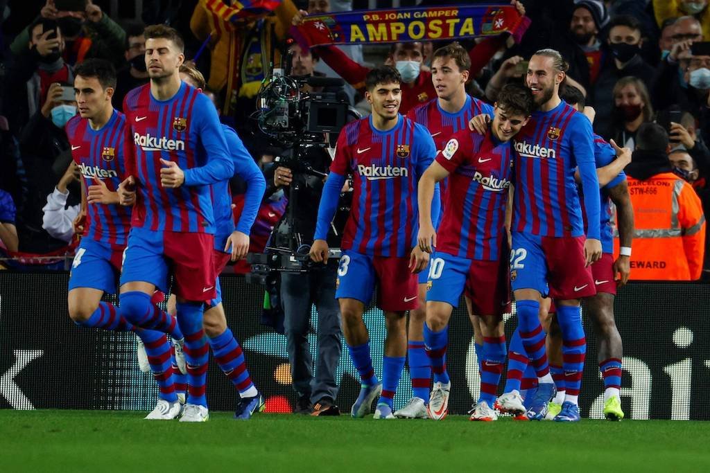 Der FC Barcelona schlägt Espanyol beim Xavi-Debüt mit 1:0.