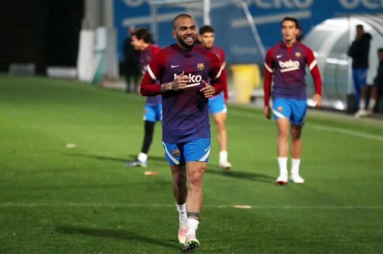 Dani Alves FC Barcelona Training