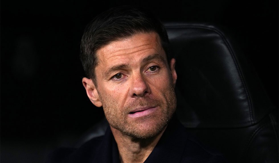 Real-feuert-Alonso-nach-Cl-sico-Bei-Bar-a-ist-man-etwas-berrascht-